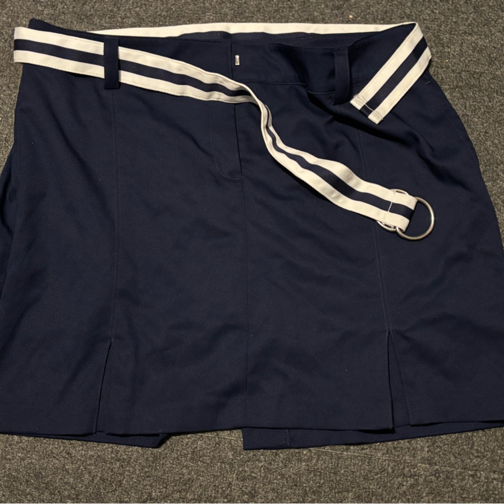 Izod Golf Navy Skort with Striped Belt size16